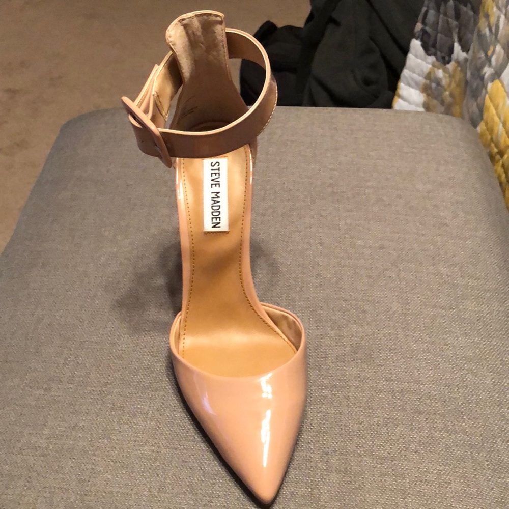 Brand new blush/tan heels